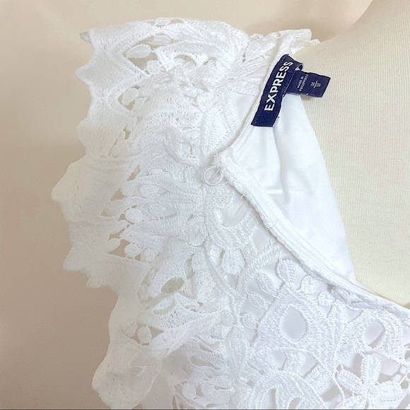 Express Eyelet RuffleTop White M - Picture 6 of 6